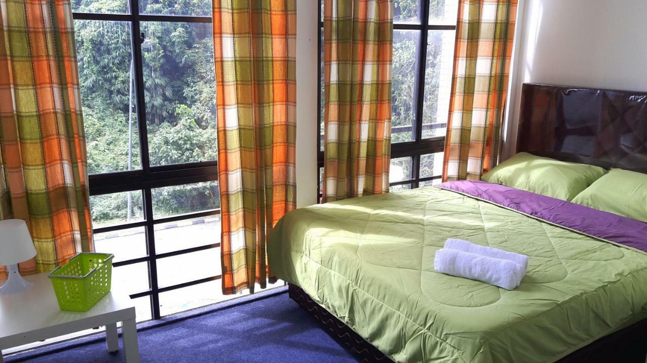 EZ Lodgings Kampong Gadong Eksteriør billede